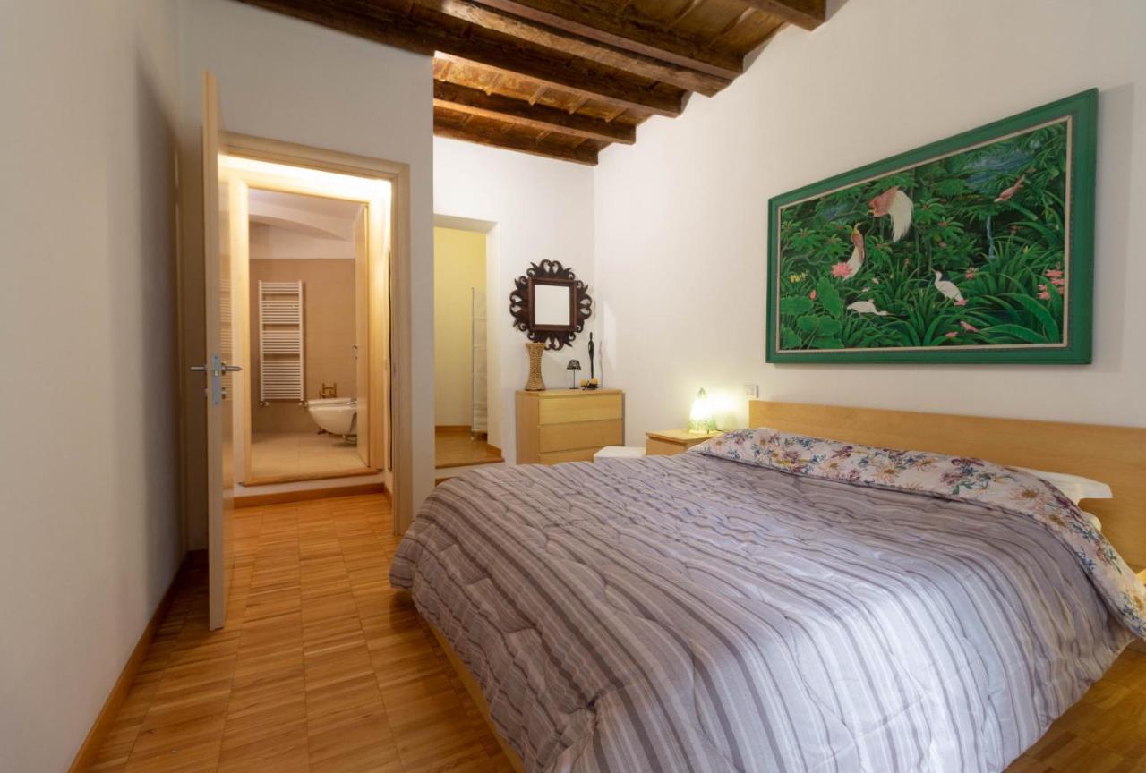 LA PICCOLA CORTE AL 24 - Affitti Brevi Italia Lecco Esterno foto